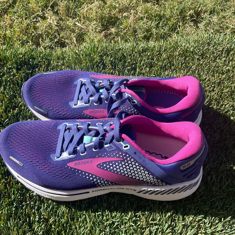 Women’s Brooks Adrenaline GTS 22 Running shoes sz 10.5 - Picture 3 of 8